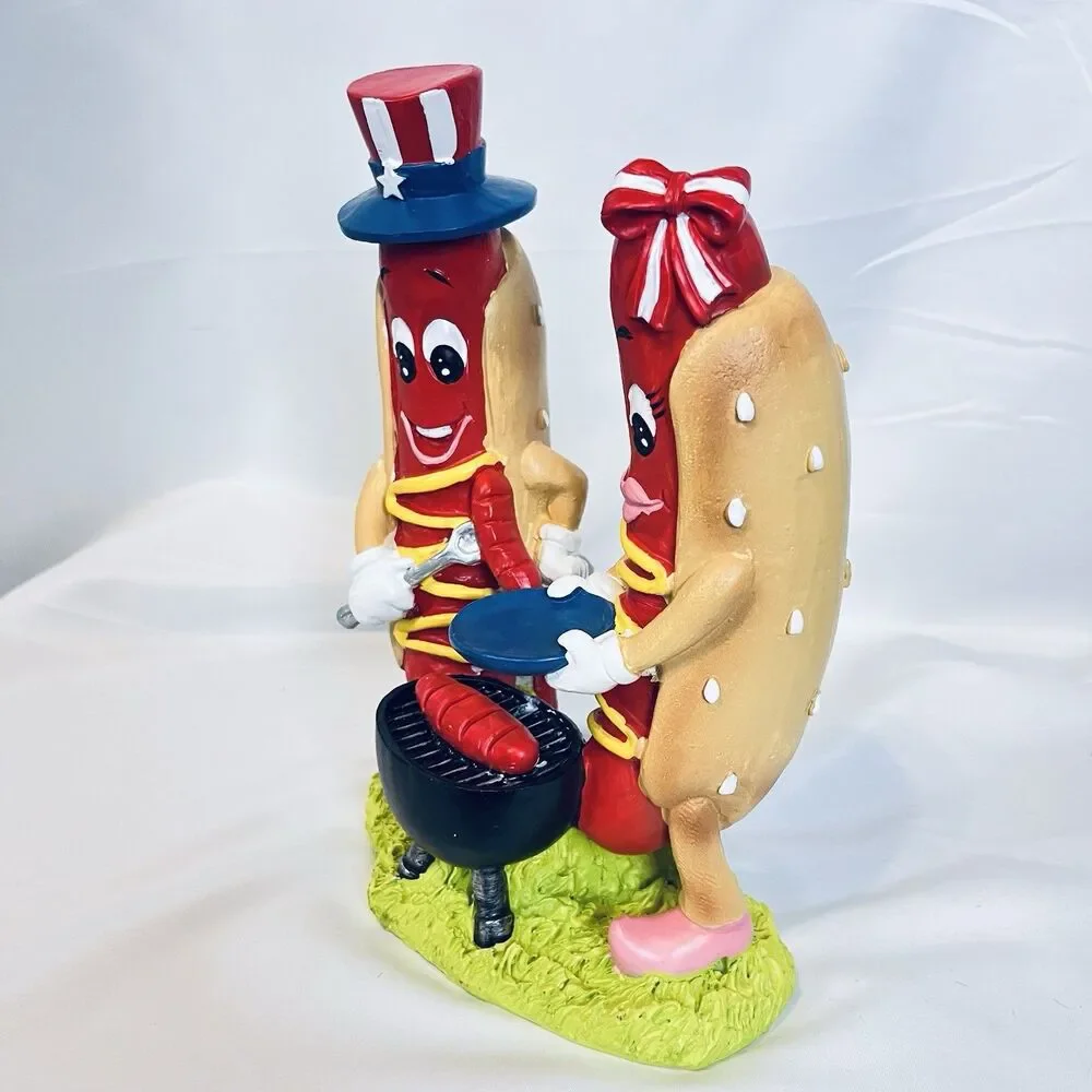 Hot Dog Couple Grilling Figurine (Kitsch Americana) 6”X 8.5” Tall NWT